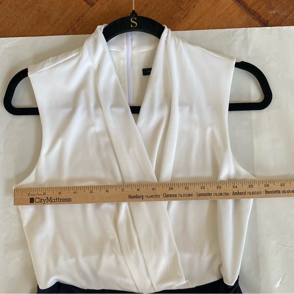 Tommy Hilfiger Two-Tone Navy Blue & White Jumpsuit With Belt Stretch Size 2 - Picture 10 of 13